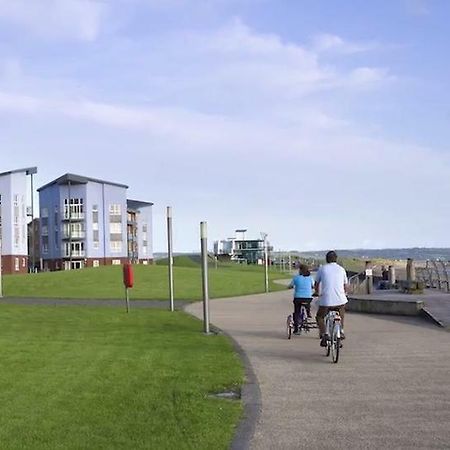 Beach Front Ground Floor Apartment Llanelli Exteriör bild