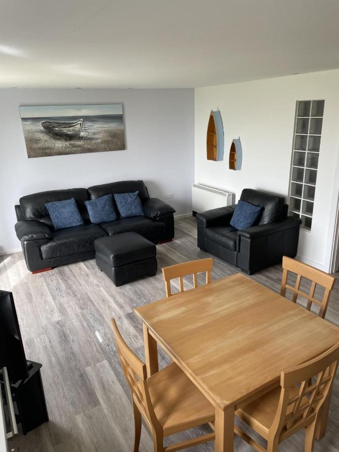 Beach Front Ground Floor Apartment Llanelli Exteriör bild