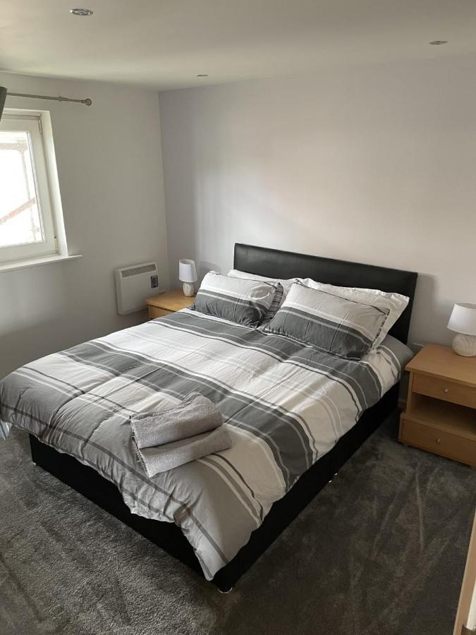 Beach Front Ground Floor Apartment Llanelli Exteriör bild